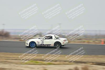 media/Jan-26-2025-CalClub SCCA (Sun) [[cfcea7df88]]/Group 1/Race/